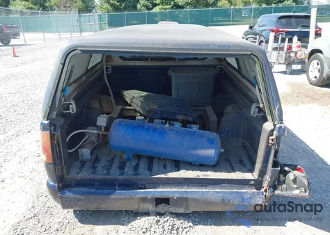 2001 Chevrolet S-10 Ls from USA, damaged, VIN 1GCCS19W618136463